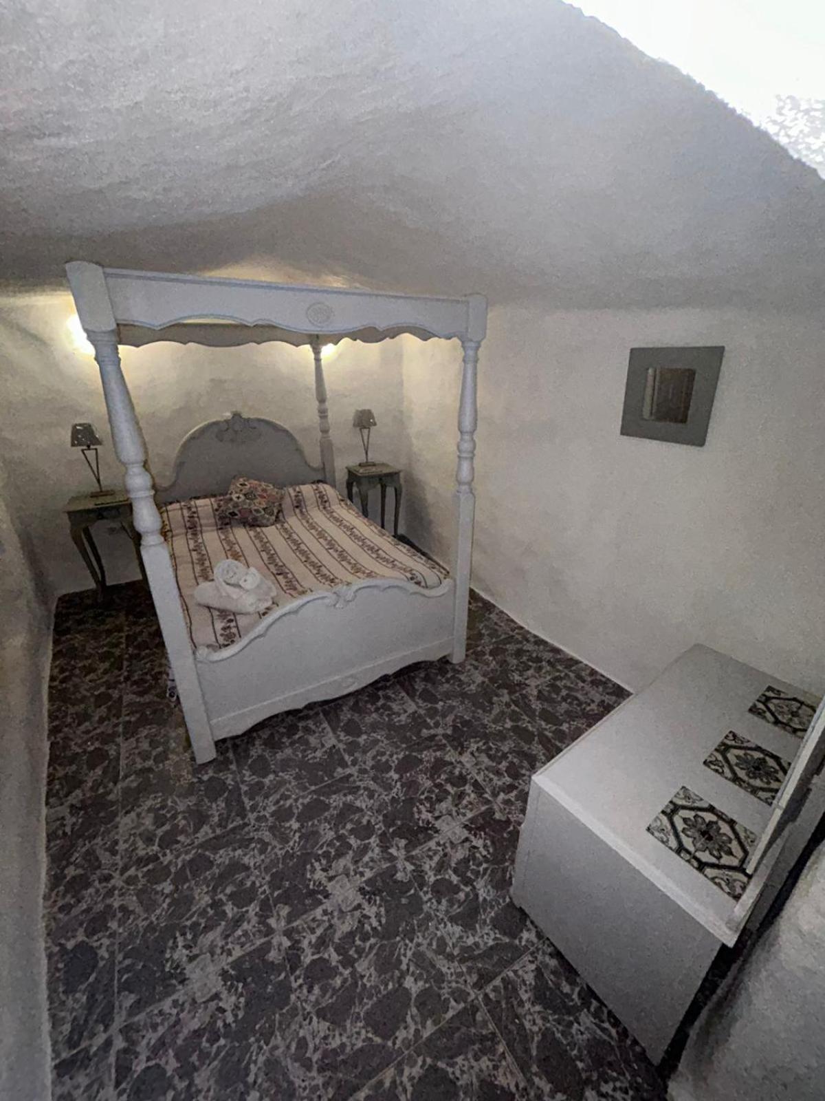 הוילה Zújar The Crystal Cave מראה חיצוני תמונה